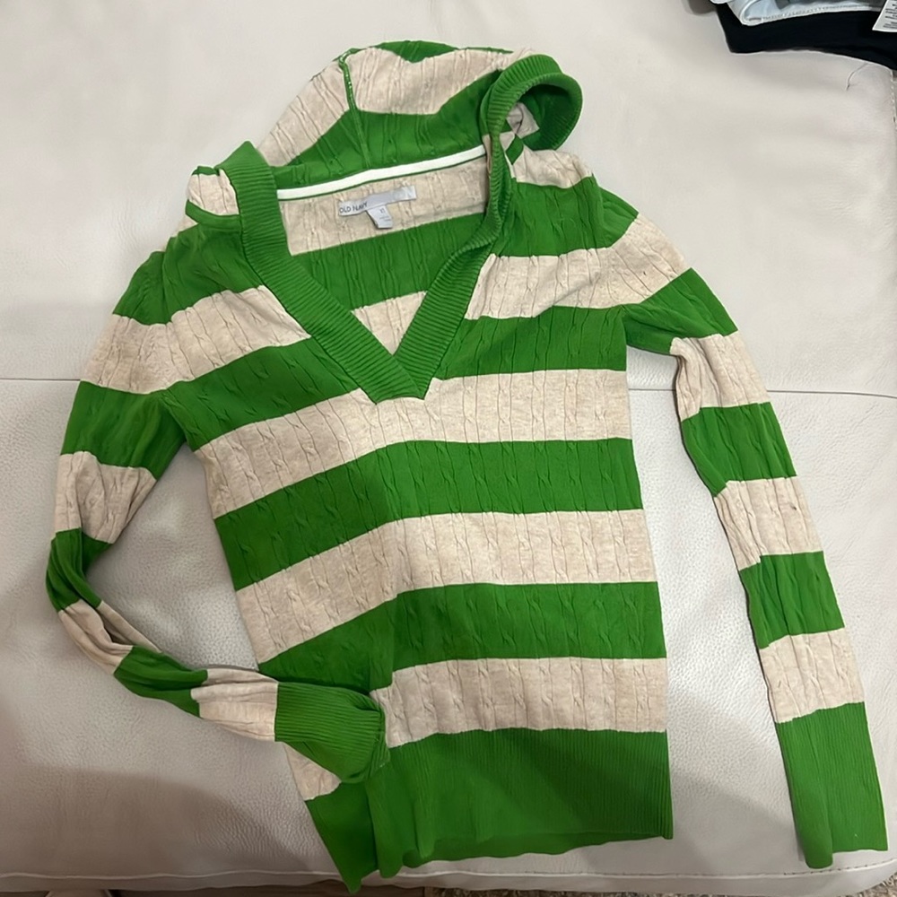 Old navy sweater